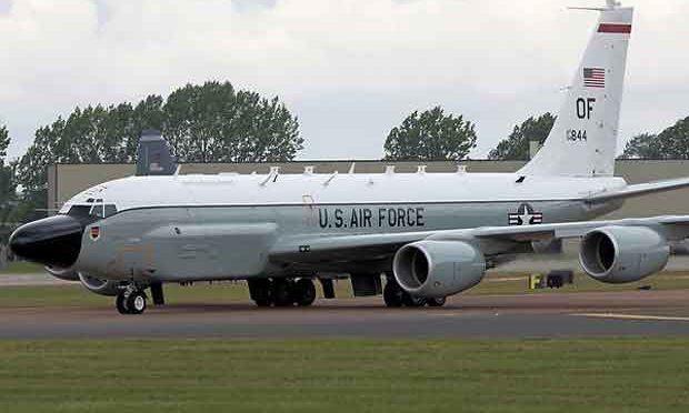 Pesawat Pengintai Sinyal Strategis Amerika RC-135V/W Rivet Joint