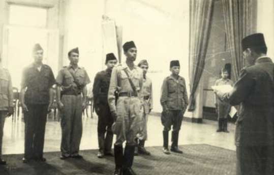 12 November 1945, Jenderal Sudirman : Guru dan Pendakwah Muda yang Diangkat Jadi Panglima Besar Pertama TKR