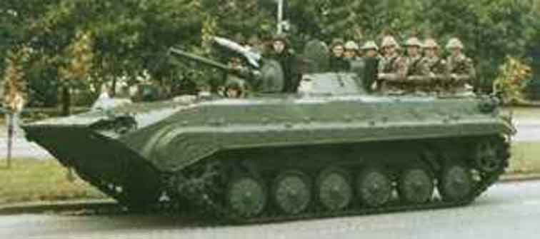 Kendaraan pengangkut pasukan BMP-1 (the Ob'yekt 765 Sp2)