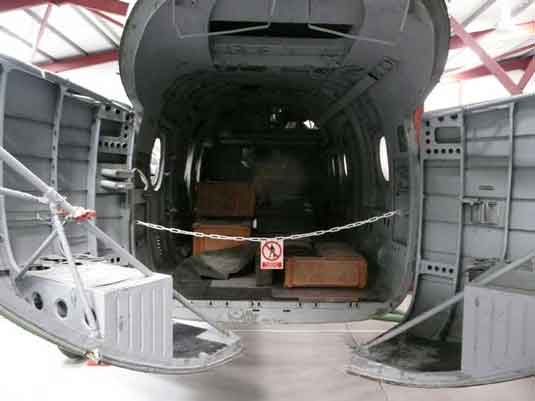 Pintu cangkang belakang Helikopter Mil Mi-4 Hound