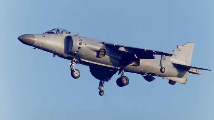 Pesawat Sea Harrier FRS Mk2 RN XZ497