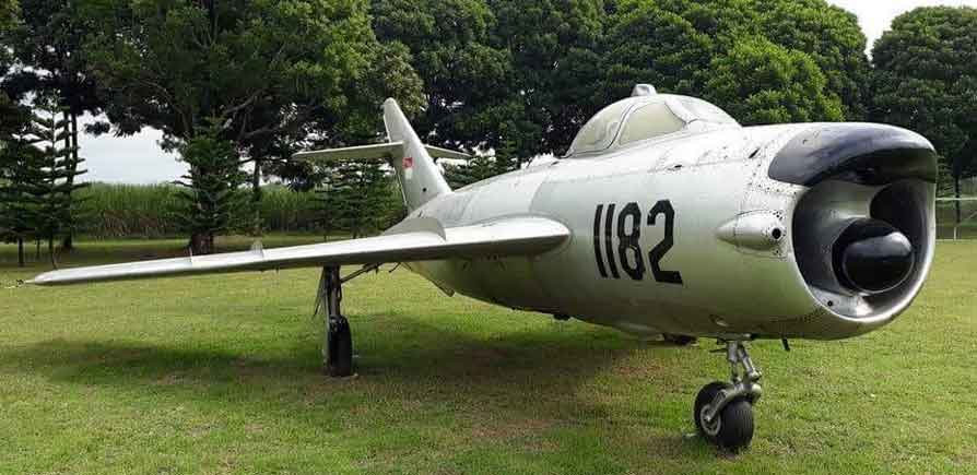 Pesawat tempur AURI(TNI-AU)PZL-Mielec Lim-5P atau MiG-17PF