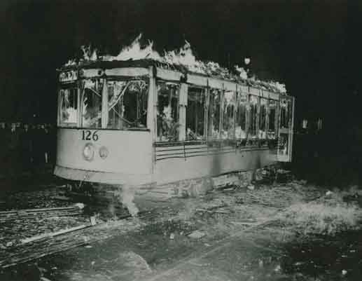 Pembakaran trem Hari VE di Halifax , 7-8 Mei 1945