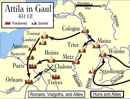 Peta yang menunjukkan kemungkinan rute yang diambil oleh pasukan Attila saat mereka menginvasi Galia, dan kota-kota besar yang dijarah atau diancam oleh orang Hun dan sekutunya