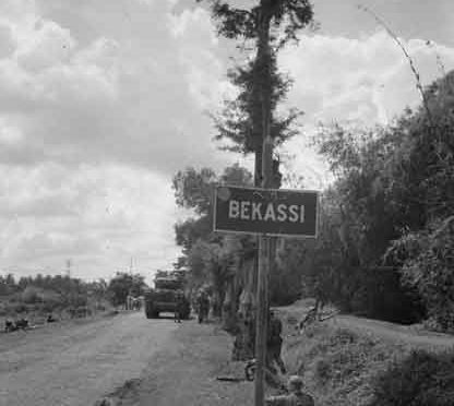 "Salah satu daerah sasaran dalam aksi itu ialah Bekasi-Karawang sebab saat itu sepanjang Bekasi hingga Karawang merupakan jalur logistik perkeretaapian. Daerah itu pun merupakan wilayah subur pertanian sehingga untuk mengamankan pasokan bahan pokok tentara, Belanda ingin menguasai dua daerah tersebut,"