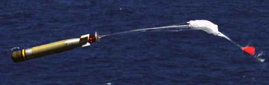 Torpedo Mk-46 dijatuhkan oleh helikopter SH-3H Sea King - 1987