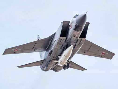 MiG-31BM dapat mengakomodasi rudal AA-12 Adder dan berbagai rudal udara-ke-darat (AGM) Rusia seperti rudal anti-radiasi AS-17 Krypton (ARM) atau rudal balistik hipersonik Kh-47M2 Kinzhal