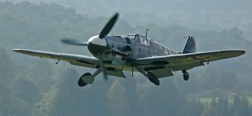 September tahun 1939, Jerman menginvasi Polandia untuk secara resmi memulai Perang Dunia 2. Lebih dari 1.000 pesawat tempur Bf 109 tersedia dalam inventaris dan dengan cepat mengungguli semua jenis Polandia yang tersedia.