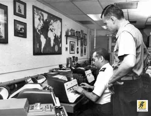 Pada Juli 1984, Amerika Serikat dan Uni Soviet menandatangani kesepakatan untuk menambah kemampuan transmisi faksimili ke hotline. Kemampuan ini mulai beroperasi pada tahun 1986.