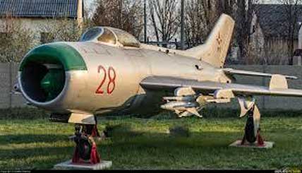 Dari tahun 1957, MiG-19PM diproduksi, yang dilengkapi rudal, dengan persenjataan empat rudal udara-ke-udara K-5M, dengan meriam dilepas.