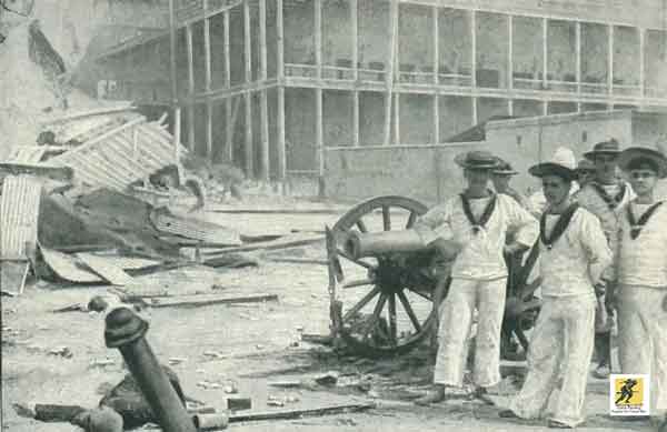Inggris menimbulkan 500 korban pada pasukan Zanzibar pada tahun 1896, mengalahkan negara Afrika dalam waktu sekitar 38 menit. Seorang pelaut Royal Navy terluka dalam perang. Konflik tersebut tercatat dalam sejarah sebagai perang terpendek yang pernah tercatat.