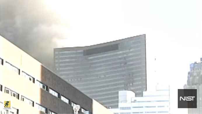 Cuplikan dari 7 World Trade Center yang runtuh secara vertikal disebut-sebut sebagai bukti penghancuran terkontrol