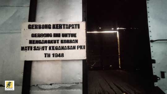 Pukul 23.30 di hari yang sama, Musso membalas Soekarno. Dia menyatakan perang terhadap pemerintah Indonesia. Ia berusaha meyakinkan rakyat Indonesia bahwa Soekarno dan Hatta adalah budak Imperialisme Amerika, pengkhianat, dan pengedar Romusha