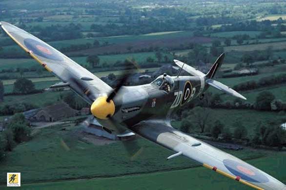 Supermarine Spitfire adalah pesawat tempur satu kursi Inggris yang digunakan oleh Angkatan Udara Kerajaan dan negara-negara Sekutu lainnya sebelum, selama, dan setelah Perang Dunia II. Banyak varian Spitfire dibuat, dari Mk 1 hingga Rolls-Royce Griffon bermesin Mk 24 menggunakan beberapa konfigurasi sayap dan senjata. Ini adalah satu-satunya pesawat tempur Inggris yang diproduksi terus menerus sepanjang perang.