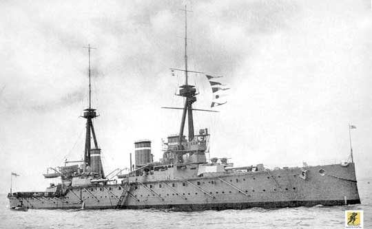 HMS Invincible, kapal utama Inggris pada Pertempuran Kepulauan Falkland pada tanggal 8 Desember 1914