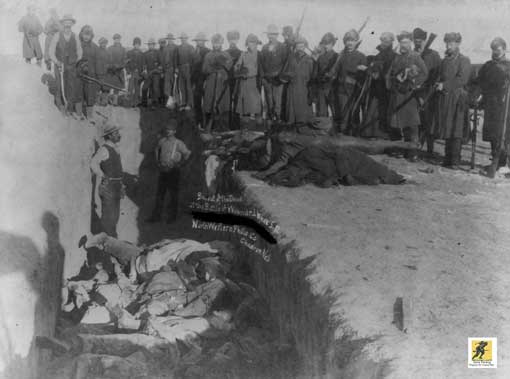 Pembantaian Wounded Knee - Kuburan massal untuk korban tewas Lakota setelah pembantaian
