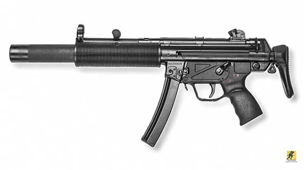 MP5SD adalah varian MP5 yang dilengkapi dengan penekan integral/peredam suara. Model ini menjadi senjata api ikonik yang digunakan oleh unit khusus pada tahun 1980-an dan 1990-an.