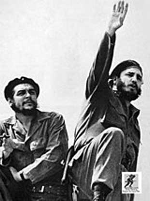 Fidel Castro dan Che Guevara pada tahun 1962.