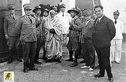 Omar Mukhtar ditangkap oleh petugas Italia