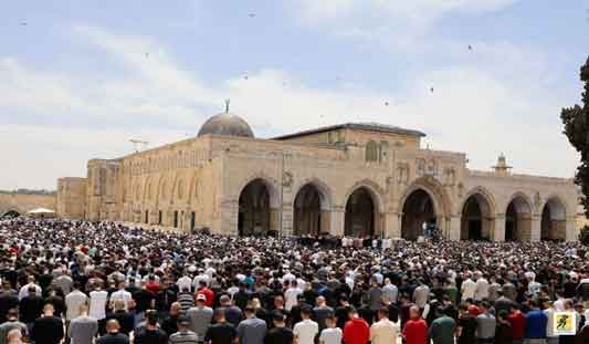 kompleks Masjid Al-Aqsha bagian selatan dengan ciri khas kubah timahnya yang berwarna abu-abu. Al-Jami' al-Aqsha sering dianggap sebagai Masjid Al-Aqsha itu sendiri, walaupun sesungguhnya nama Masjid Al-Aqsha merujuk kepada keseluruhan kompleks yang di dalamnya terdapat beberapa bangunan penting