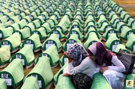 Genosida Bosnia (Bosnia: bosanski genocid) mengacu pada pembantaian Srebrenica atau kejahatan yang lebih luas terhadap kemanusiaan dan kampanye pembersihan etnis di seluruh wilayah yang dikendalikan oleh Tentara Republika Srpska (VRS) selama Perang Bosnia 1992-1995. Peristiwa di Srebrenica pada tahun 1995 mencakup pembunuhan lebih dari 8.000 pria dan anak laki-laki Bosniak (Muslim Bosnia), serta pengusiran massal 25.000-30.000 warga sipil Bosniak lainnya oleh unit VRS di bawah komando Jenderal Ratko Mladić. Pembersihan etnis yang terjadi di daerah-daerah yang dikuasai VRS menargetkan orang Bosniak dan Kroasia Bosnia.