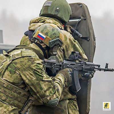 AK74M 5,45 mm masih digunakan secara luas sebagai senapan serbu standar militer Rusia.