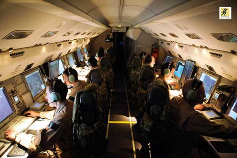 E-7A Wedgetail - Pada tanggal 1 April 2014, penggunaan mendadak operasional pertama terjadi dalam pencarian Malaysia Airlines Penerbangan 370, membantu mengendalikan pesawat patroli maritim di lepas pantai Australia Barat
