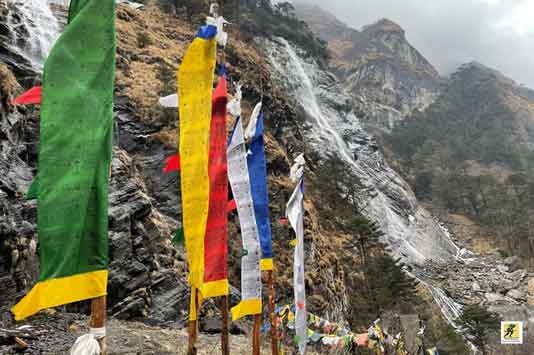 Pertempuran pada Desember dilaporkan terjadi tak jauh dari air terjun Chumi Gyatse di dekat perbatasan