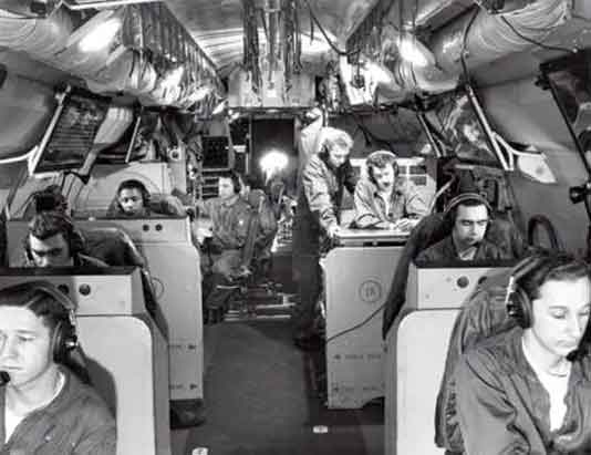 Ruang dalam Lockheed EC-121M Warning Star