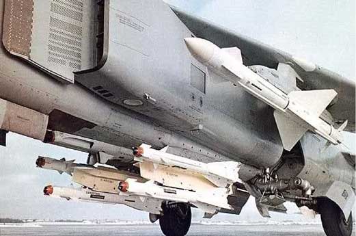 R-60/ AA-8 "Aphid" di Mig-23 Flogger