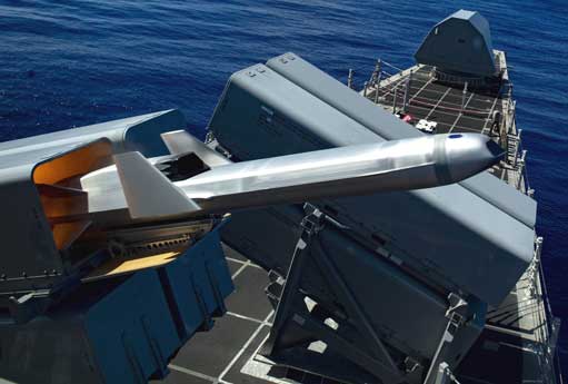 Naval Strike Missile (NSM) diluncurkan dari USS Gabrielle Giffords (LCS 10)