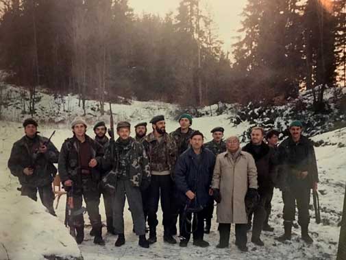 Soeripto bersama para pejuang dari berbagai negara di Bosnia