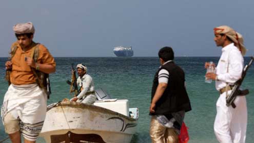 Perusahaan pelayaran menghindari Laut Merah ketika serangan Houthi meningkat. Di bawah ini adalah perusahaan yang sedang mempertimbangkan atau memutuskan untuk menghentikan sementara pelayaran melalui Laut Merah: - Perusahaan minyak utama BP - Grup pelayaran Prancis CMA CGM - Perusahaan minyak dan gas Norwegia, Equinor - Perusahaan kapal tanker minyak Belgia Euronav - Jalur pelayaran kontainer Taiwan Evergreen - Kelompok kapal tanker minyak Frontline yang berbasis di Norwegia - Jalur pelayaran kontainer Jerman Hapag Lloyd - A.P. Moller-Maersk dari Denmark - Perusahaan Pelayaran Mediterania (MSC) - Jalur Kontainer Luar Negeri Orient (OOCL) - Transportasi Laut Yang Ming Taiwan