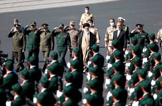 Tentara Penjaga Revolusi Islam'), juga disebut Sepah atau Pasdaran, adalah cabang utama multi-layanan Angkatan Bersenjata Iran. Secara resmi didirikan oleh Ruhollah Khomeini sebagai cabang militer pada bulan Mei 1979, setelah Revolusi Syiah