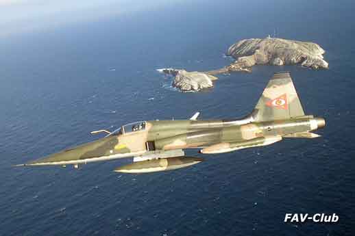 Canadair CF-5A (VF-5A) Freedom Fighter Angkatan Udara Venezuela (1972-2010). 20 CF-5A/D dibeli dari Kanada, ditambah 7 NF-5A/B dari Belanda pada tahun 1991. Pesawat-pesawat yang tersedia mulai dimodernisasi pada tahun 1993. Yang terakhir ditarik dari layanan pada tahun 2010.