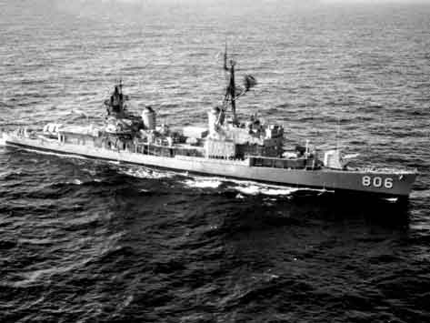 Kapal perusak Angkatan Laut AS USS Higbee (DD-806) sedang berlayar di Samudera Pasifik pada Mei 1970.