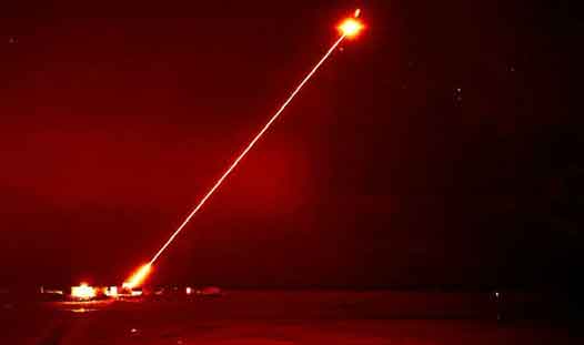 Laser militer Inggris yang baru dapat mempunyai “konsekuensi besar” terhadap konflik di Eropa, kata Menteri Pertahanan Inggris Grant Shapps. Diharapkan siap dikirim paling lambat pada tahun 2027, senjata DragonFire dapat dikirim ke garis depan di Ukraina untuk menjatuhkan drone Rusia, kata Shapps.