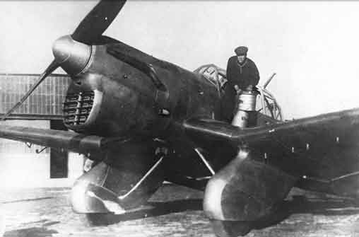 Prototipe Ju-87 V-1 bertenaga Rolls-Royce Kestral pertama kali terbang pada 17 September 1935.