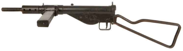 STEN (atau senapan Sten) adalah senapan mesin ringan Inggris dengan bilik 9×19mm yang digunakan secara luas oleh pasukan Inggris dan Persemakmuran selama Perang Dunia II dan selama Perang Korea. Sten dipasangkan dengan desain yang sederhana dengan biaya produksi yang rendah, sehingga memudahkan produksi massal untuk memenuhi permintaan senapan mesin ringan.