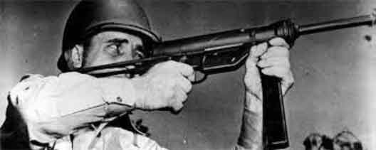 M3 adalah senapan mesin ringan kaliber .45 Amerika yang diadopsi oleh Angkatan Darat AS pada tanggal 12 Desember 1942, sebagai Senapan Mesin Ringan Amerika Serikat, Kaliber .45, M3. M3 memiliki bilik untuk putaran .45 ACP yang sama yang ditembakkan oleh senapan mesin ringan Thompson, tetapi lebih murah untuk diproduksi secara massal dan lebih ringan, dengan mengorbankan keakuratannya. M3 biasanya disebut sebagai "Pistol Pelumas" atau "Pelumas", karena kemiripan visualnya dengan alat mekanik.