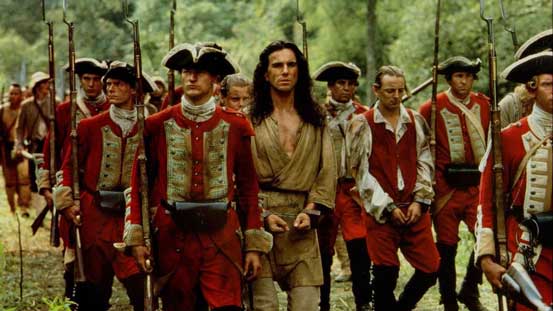 "The Last of the Mohicans" menceritakan kisah Nathaniel "Hawkeye" Poe (Daniel Day-Lewis), seorang pemburu dan penjelajah yang dibesarkan oleh suku Mohican. Dia bersama dengan ayah angkatnya, Chingachgook (Russell Means), dan saudara angkatnya, Uncas (Eric Schweig), terlibat dalam konflik antara Prancis dan Inggris selama Perang Prancis dan Indian